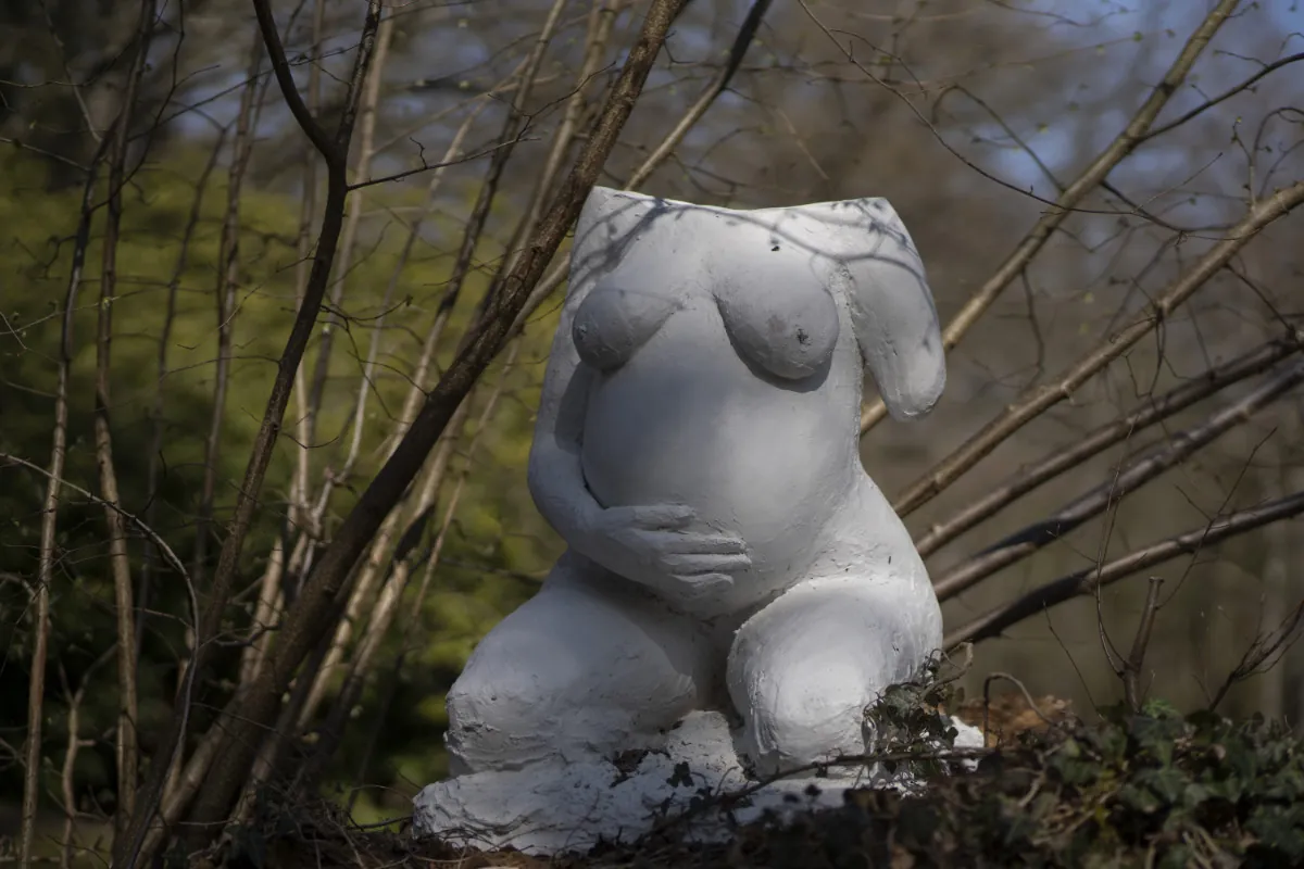Kina Maua N’pango, „Continuum“, 2012, Fiberglas.